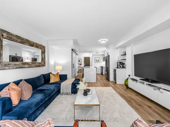 201 Carlaw Ave #244, Toronto, ON M4M 2S3