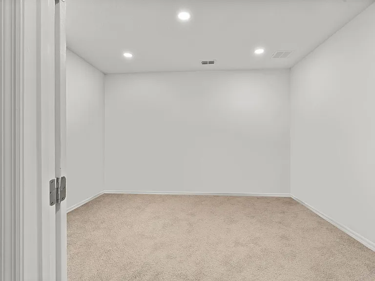 14978 Fells Ln #14978 — Photo 6