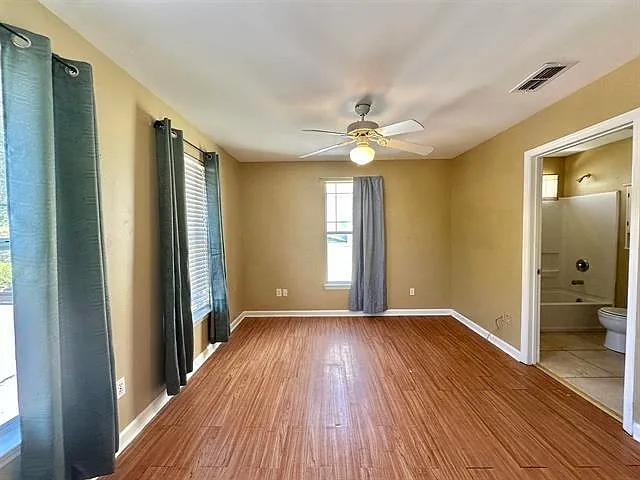 4 bed, 1392 sqft, $1,600 — Photo 2