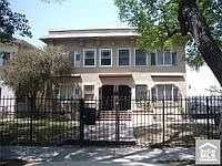 1st image of 833 W 40th Pl