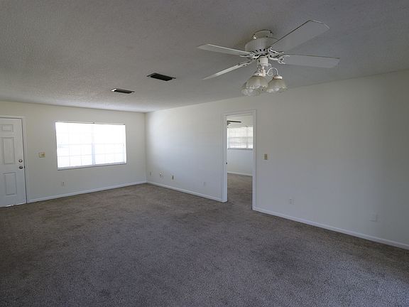 3rd image of 553 Domenico Cir