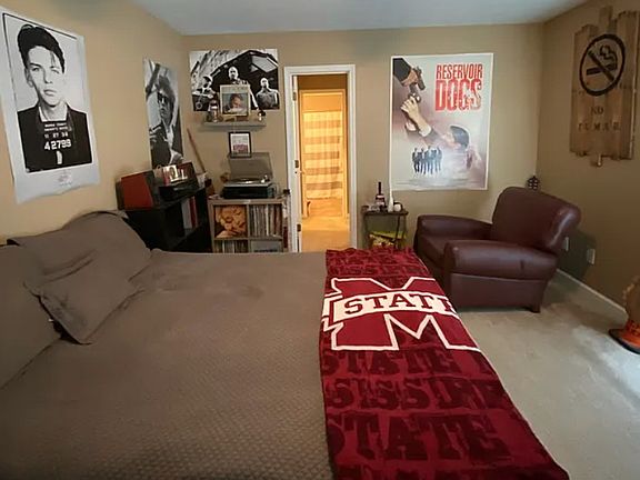 3rd image of 1096 Saint Andrews Ln #1