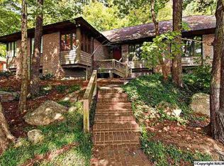 1407 Chandler Rd SE, Huntsville, AL 35801