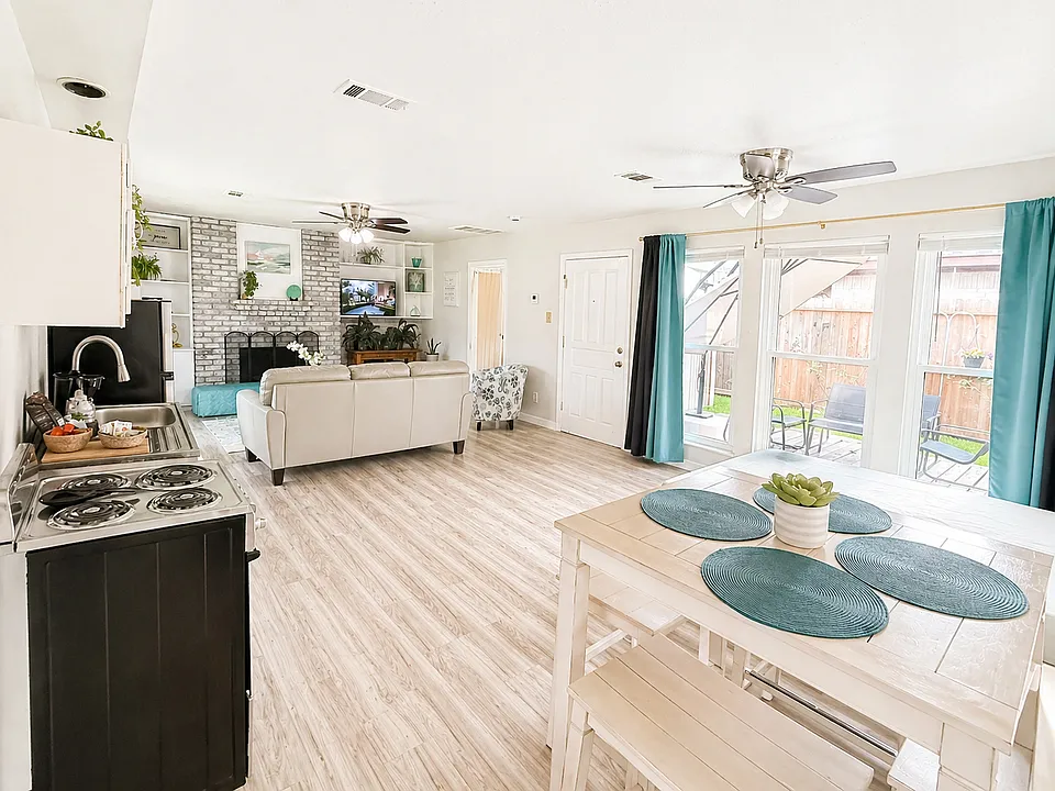 3803 Cheryl Lynne Ln