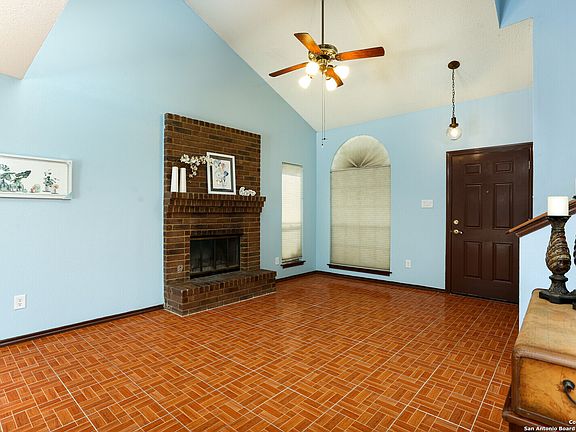 5th image of 11419 RED FEATHER LN
