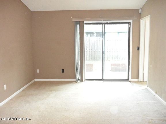 2nd image of 5022 N Knightsbridge Cir