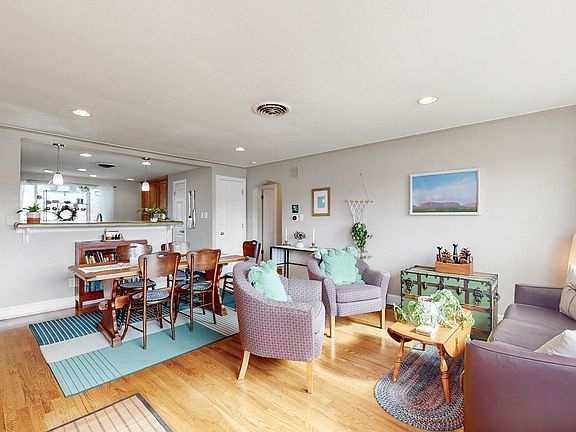 3rd image of 6025 W 61st Ave