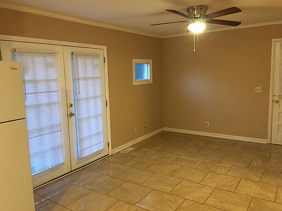4th image of 3307 Hawkwood Ln