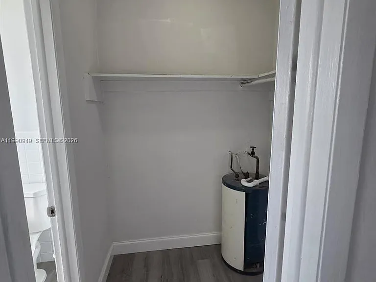 1628 SW 7th St #8 — Photo 8