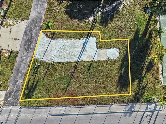 4th image of 19281 #28 San Carlos BLVD