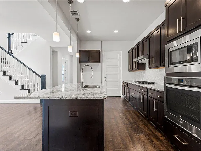 6717 Vicenza Dr — Photo 11