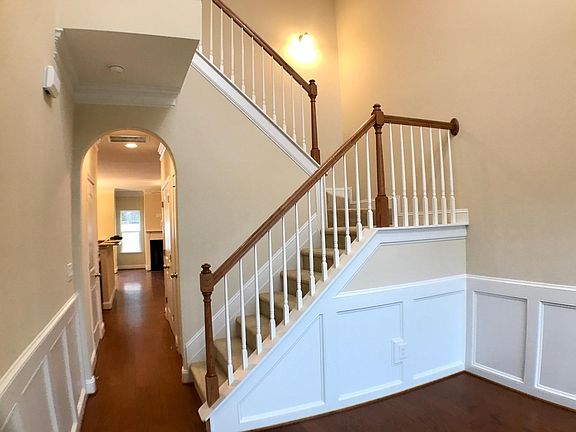 2nd image of 3514 Pebblestone Ln