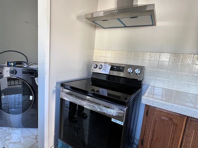 1608 Avalon St — Photo 29