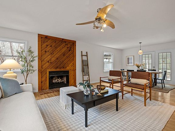 3rd image of 109 Persimmon Hill Rd