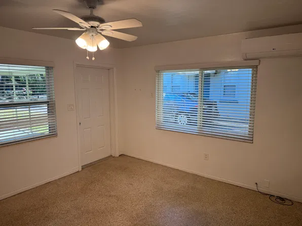 712 1st Ave NE #1, Largo, FL 33770
