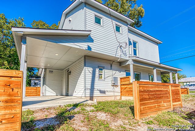 1st image of 403 N Hackberry