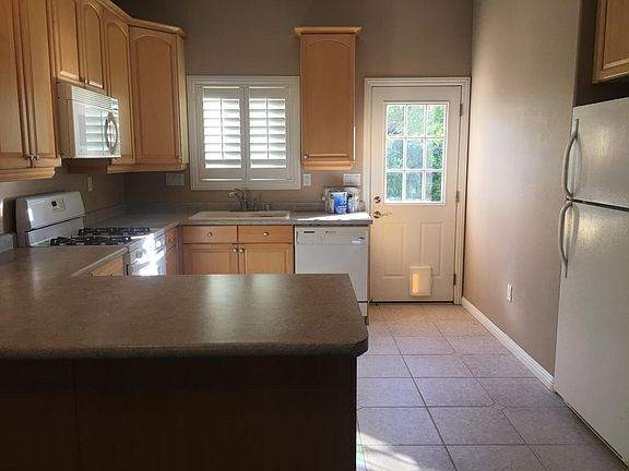 4th image of 695 Fano Ln
