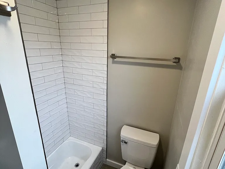 515 E North A St #B — Photo 9
