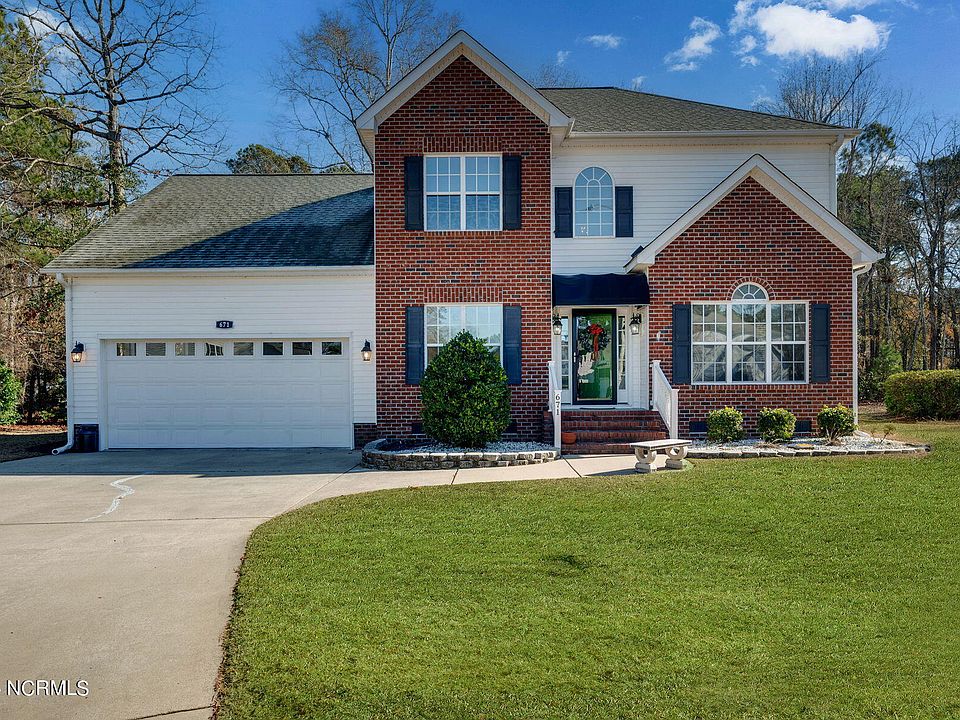 1st image of 671 Chaucer Drive