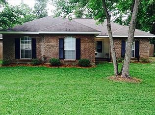 6 Crimson Ln, Picayune, MS 39466