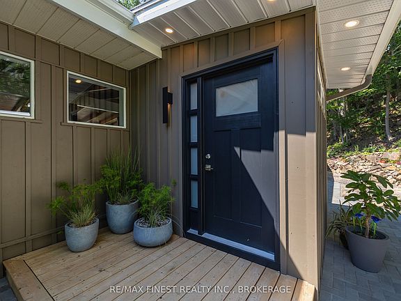 2nd image of 65 Rose Island Ln