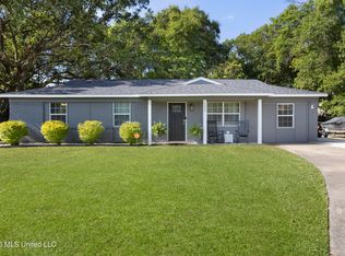5079 Maid Marion Dr, Pascagoula, MS 39581