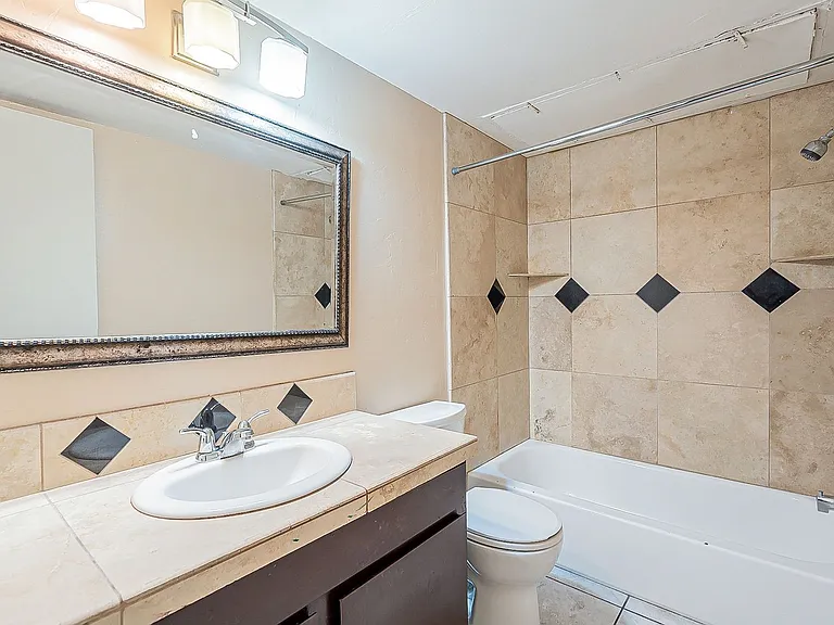 1620 N Wilmot Rd #N200 — Photo 32