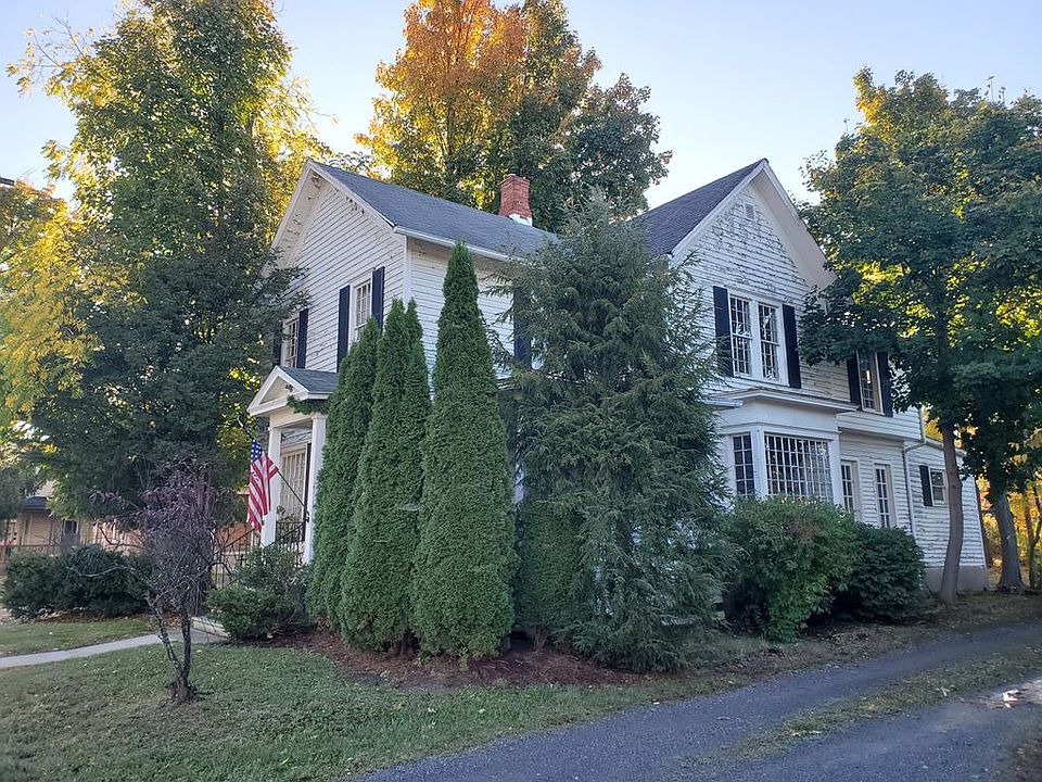 1st image of 34 Sherwood St