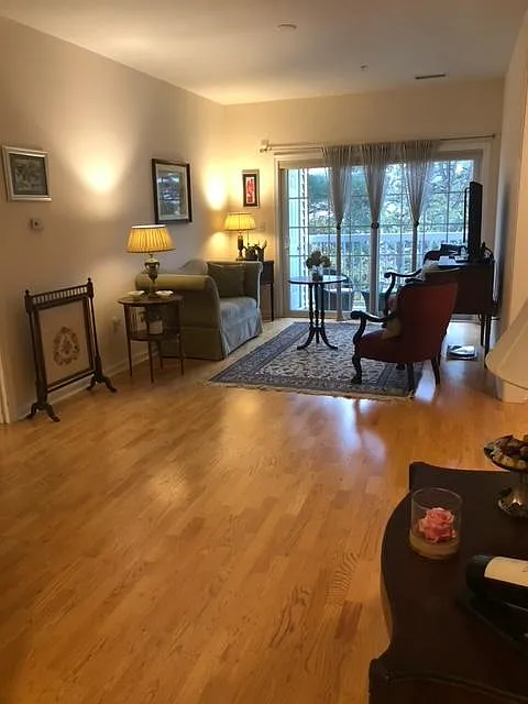 107 Clocktower Dr #3