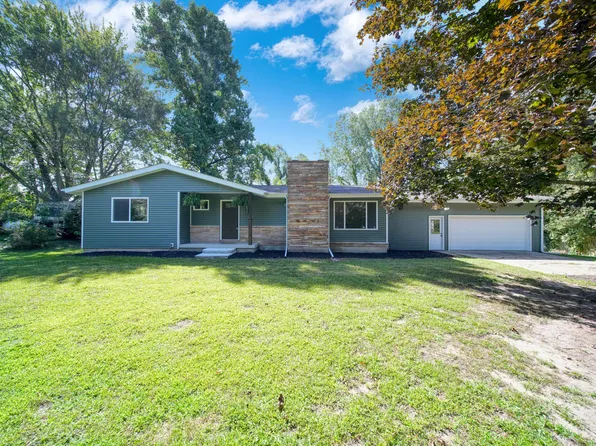 2830 Island Hwy, Charlotte, MI 48813