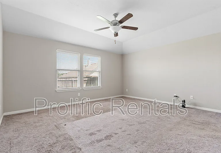 6117 Verde Dr — Photo 16