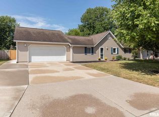 4069 4th St #A, East Moline, IL 61244