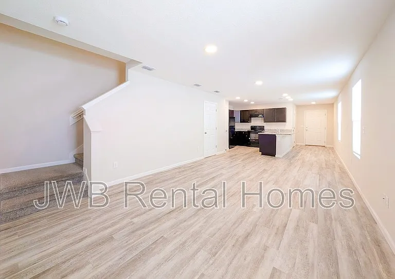8730 Berry Ave — Photo 3