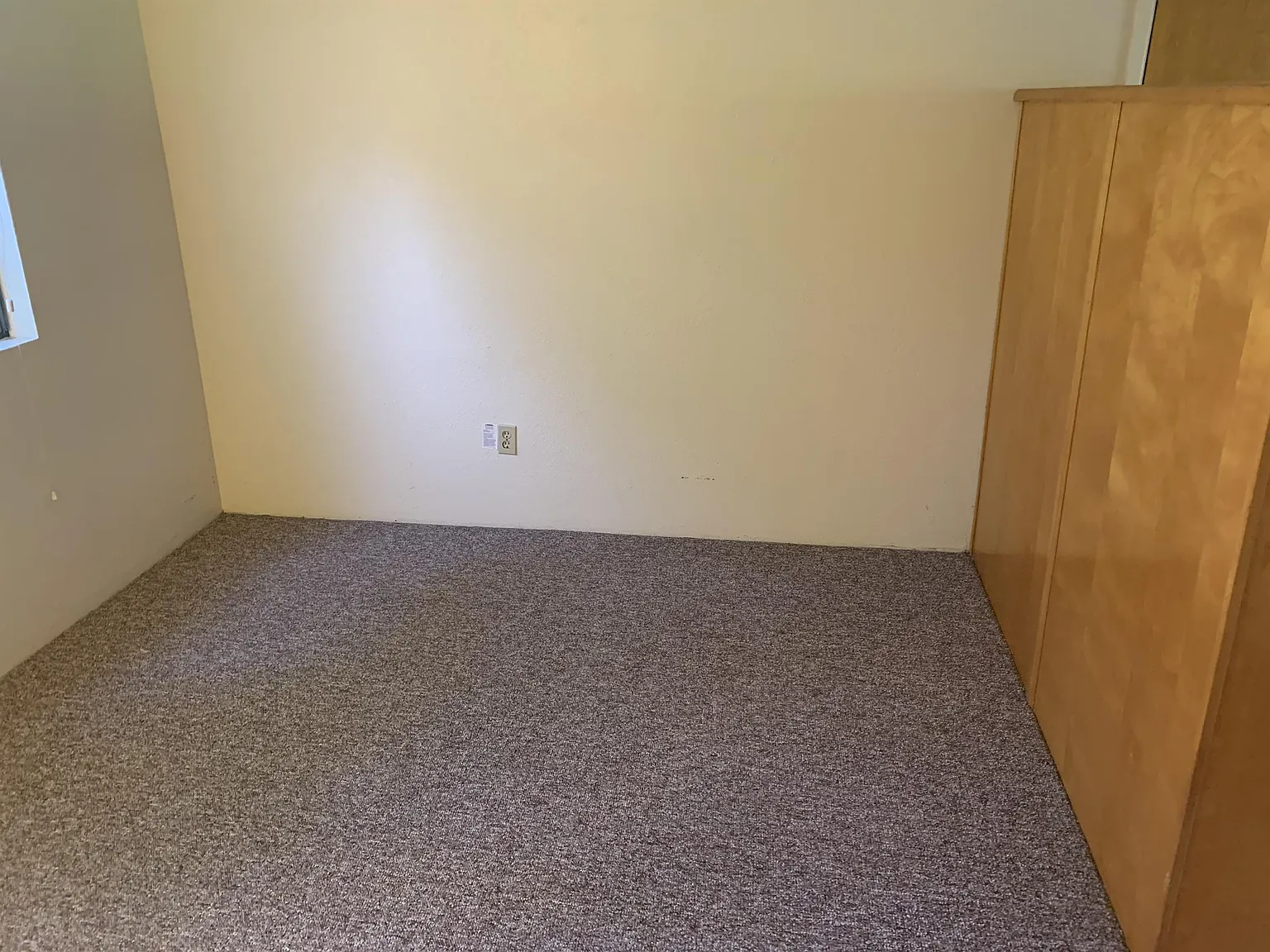 585 Highland Dr — Photo 4