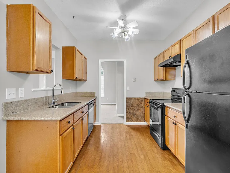 6549 Wellesley Dr — Photo 5