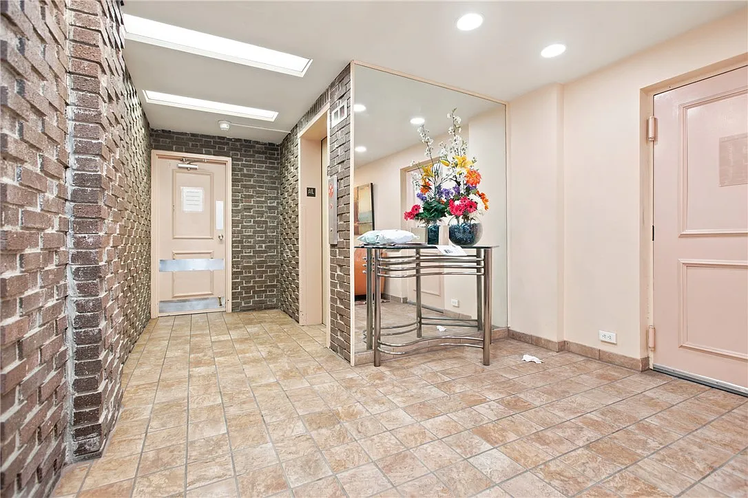1 bed, 876 sqft, $1,400 — Photo 4