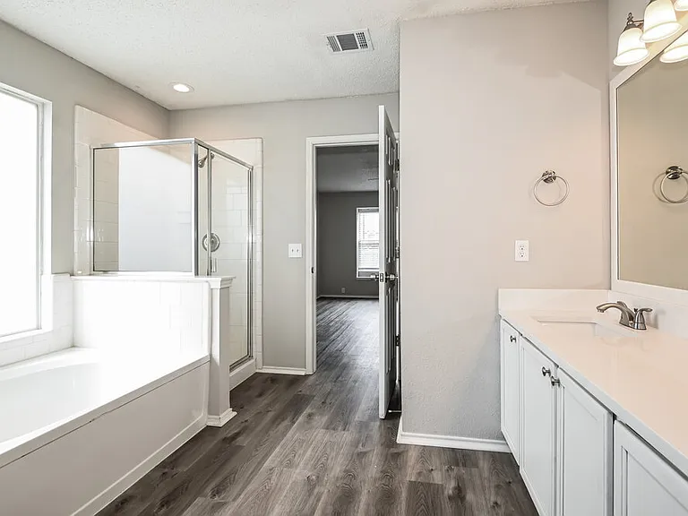 6730 Meadowcrest Dr — Photo 14
