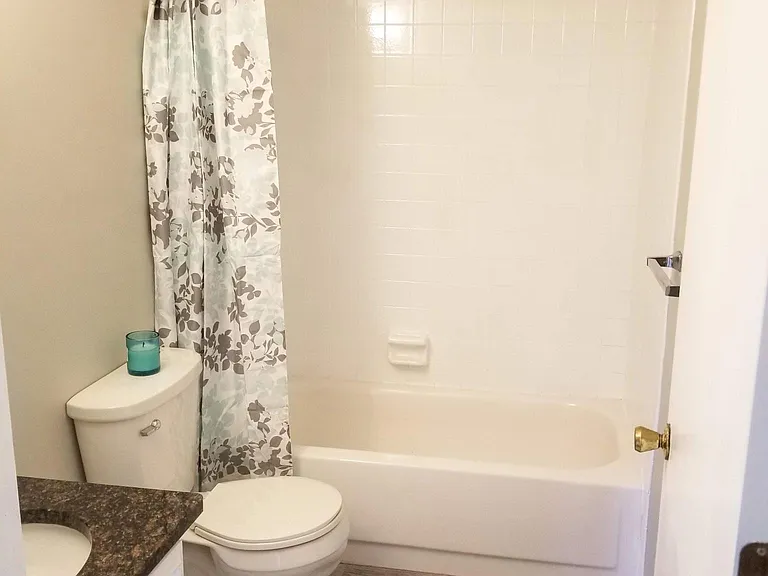 4555 N Woodbridge Rd — Photo 9