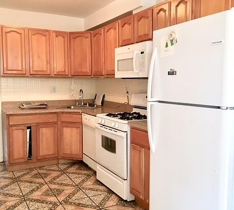 3rd image of 707 Avenue Y Fl 2nd