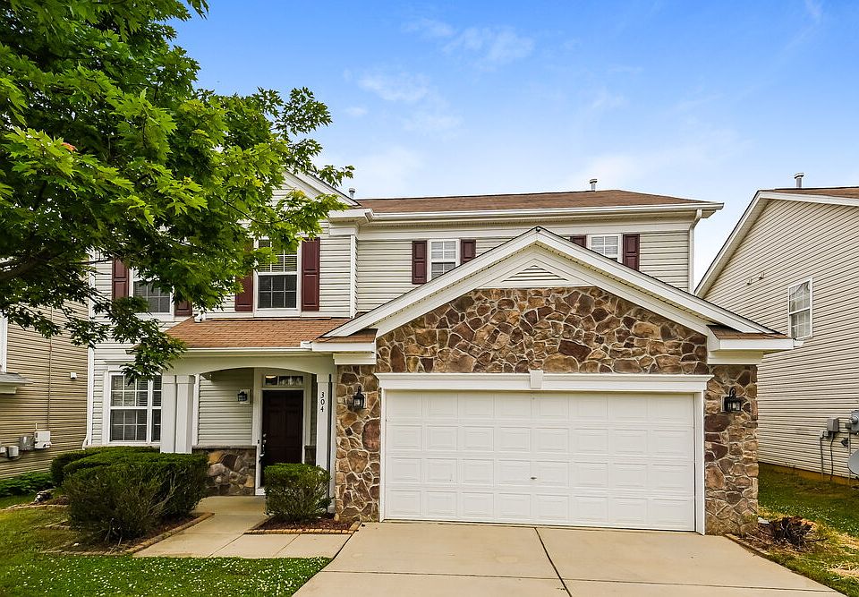 1st image of 304 Edgecroft Way