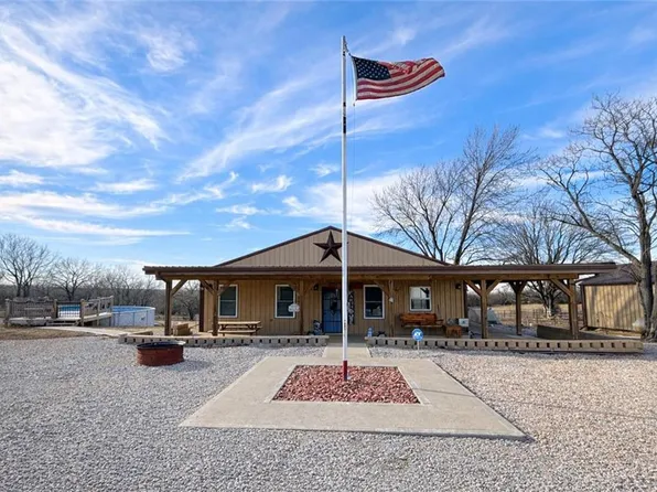 1044 SW 101st Rd, Chilhowee, MO 64733