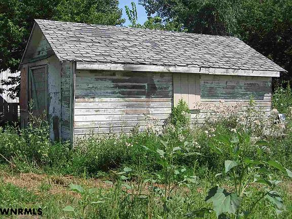 4th image of 1902 W Overland Dr