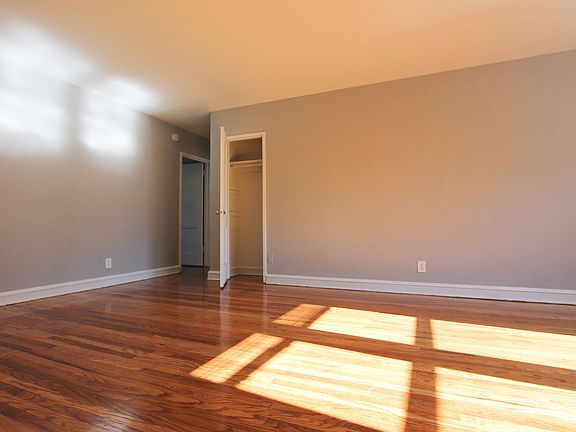 2nd image of 139 W Tulpehocken St APT F1