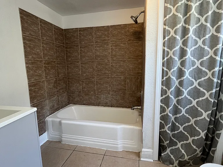 7436 Garfield St #1/2 — Photo 9