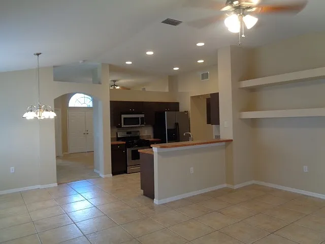 3 bed, 2.0 bath, 1854 sqft, $2,845 — Photo 4