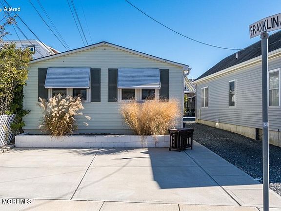 3rd image of 112 Ocean Avenue
