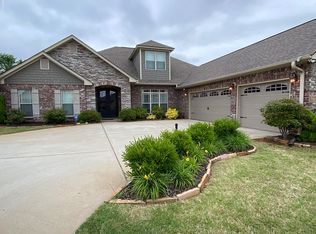 27 Cypress Grove Ln SW, Huntsville, AL 35824