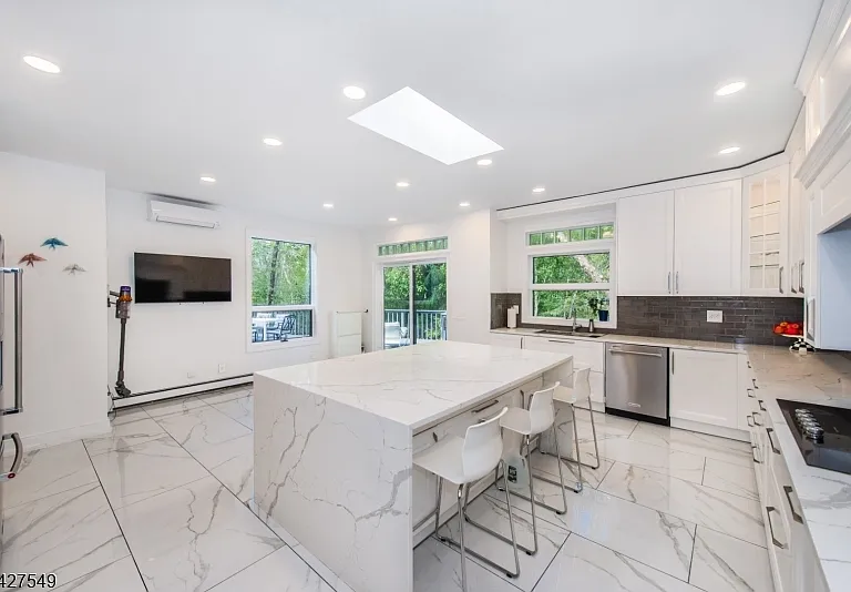 4 Springwood Ter — Photo 21