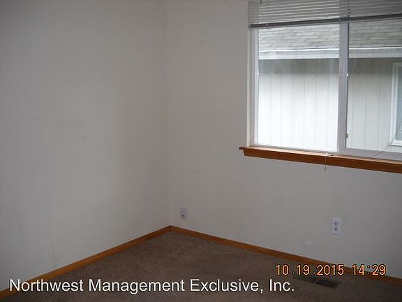 5th image of 4608 NE 132nd Pl