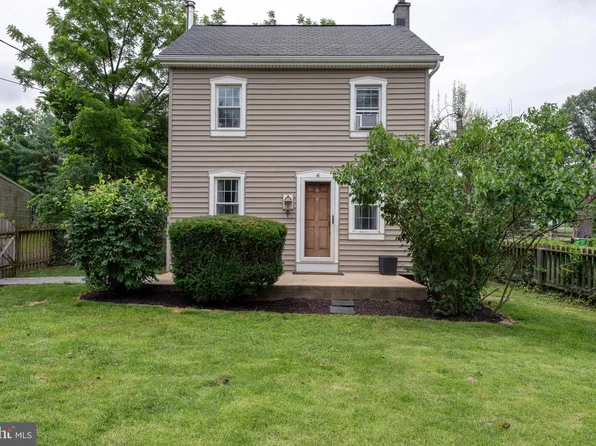 1211 Creek Rd, Lititz, PA 17543